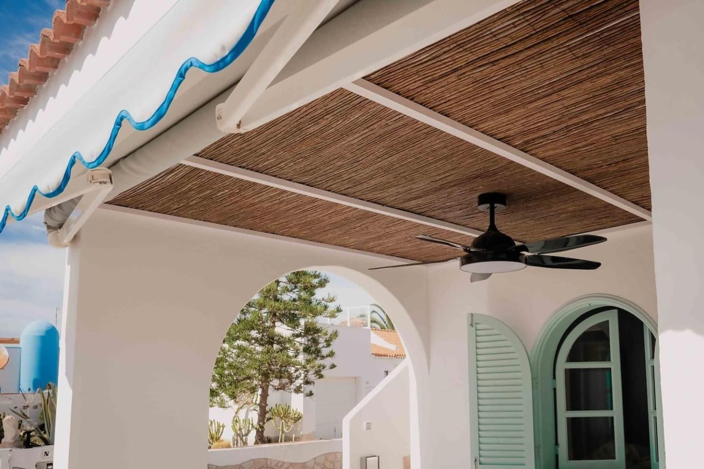 Villa Aloha Jacuzzi Y Vistas Al Mar קורלחו מראה חיצוני תמונה